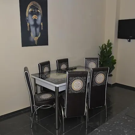 Versai Apartment *