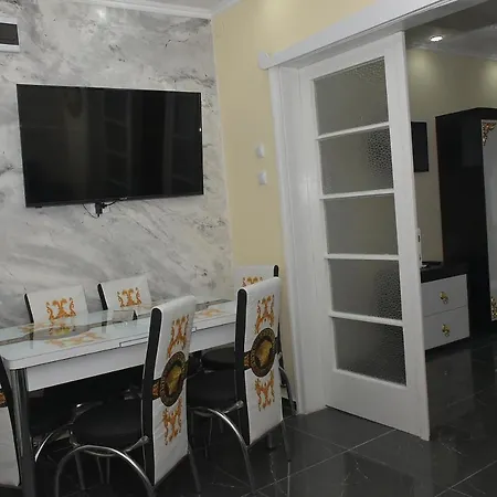 Apartment Versai *